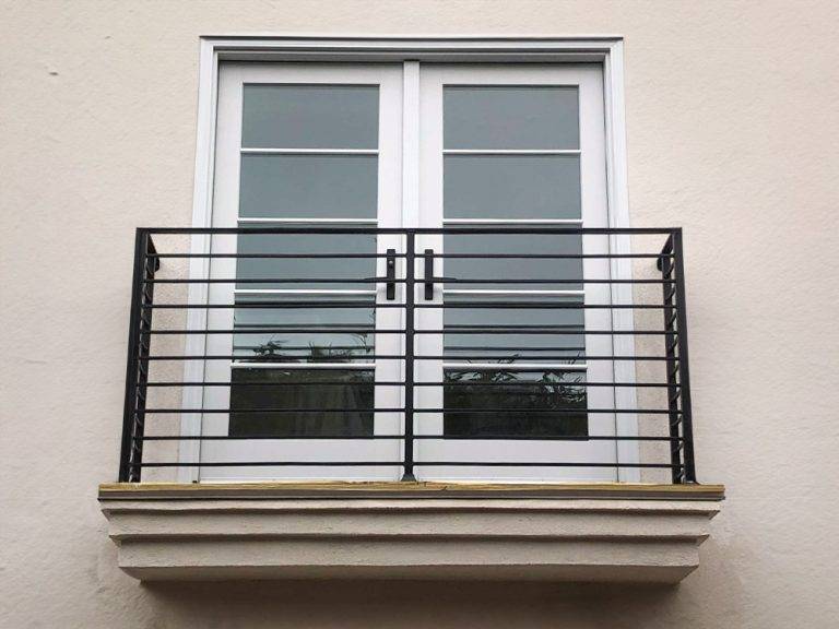 Romeo and Juliet style iron balcony railing fabricated by Fred's Fencing
